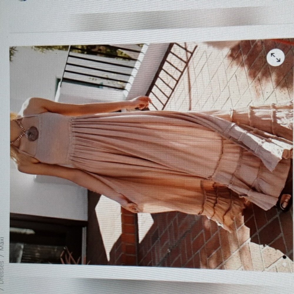 R. Vivimos Maxi Dress